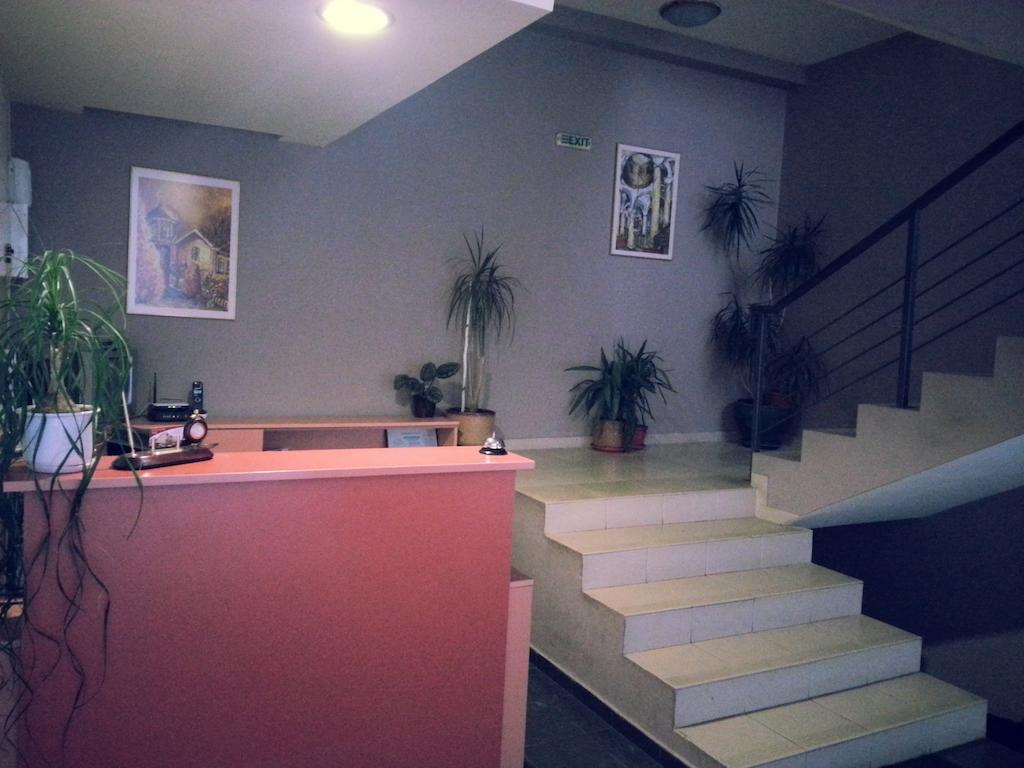 Family Hotel Kredo Sliven Exterior photo