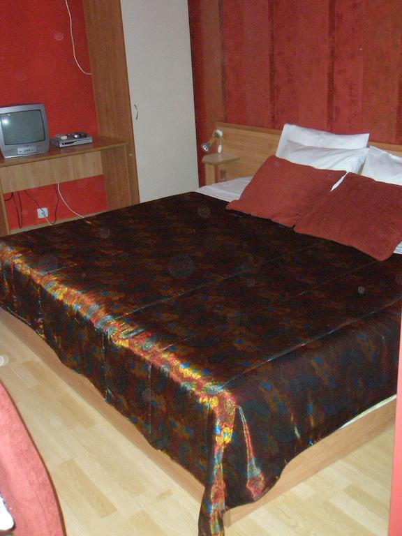 Family Hotel Kredo Sliven Exterior photo